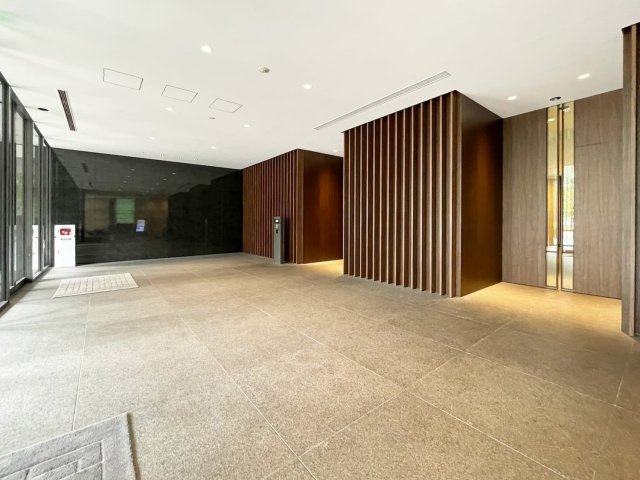 【エントランス】