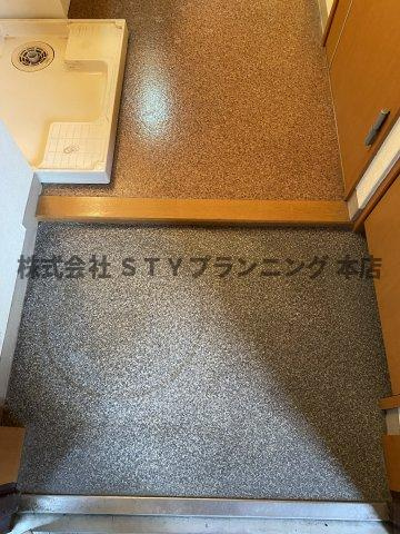 仲介手数料0円！ウィング金山の玄関