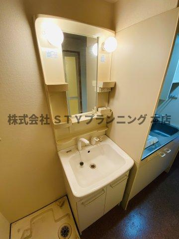 仲介手数料0円！ウィング金山の洗面所