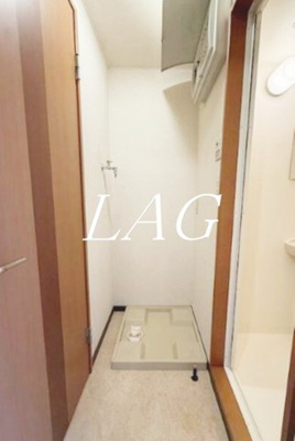 【設備】 | ヴィレッジヒル宮西 | 室内洗濯機置き場です。