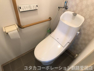 【トイレ】 | パシフィック共栄大通参番館1101号室 | 温水洗浄便座付きで、お肌の弱い方でも安心♪