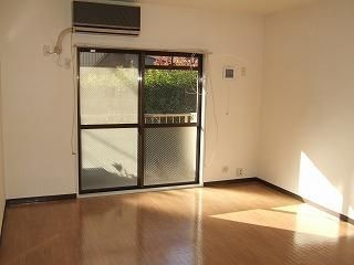 【居間・リビング】 | グリーンヴィラ | 別号室参考写真