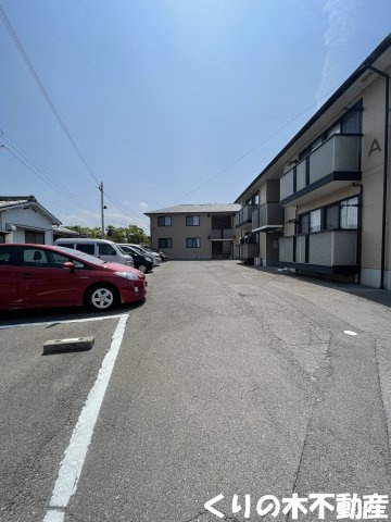 【駐車場】 | ｓｏｎｉａ　B | 駐車場に車を止められます