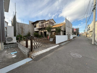 【前面道路含む現地写真】 | 狭山市広瀬東2丁目　建築条件なし売地　「狭山市駅」徒歩16分　敷地35坪　【広瀬小学区】