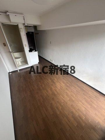 クリスタル笹塚パート1の居間・リビング