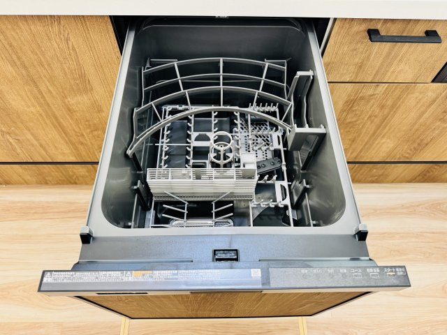 八王子市　兵衛　新築一戸建て　１期のキッチン|～食洗機付き　食事後の食器洗いはお任せ、家族でゆっくりとくつろげます～