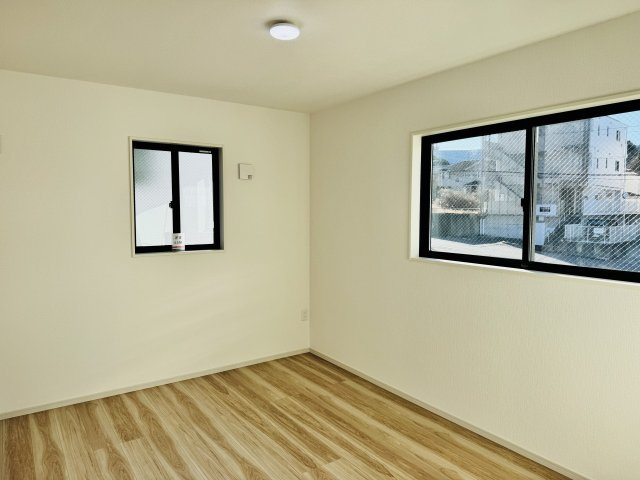 八王子市　兵衛　新築一戸建て　１期の子供部屋|～2階6.5帖の洋室　2面採光で明るく風通しの良いお部屋です～