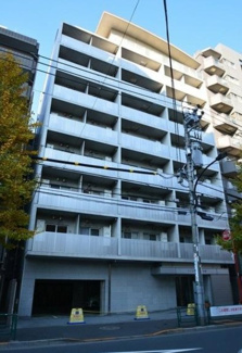 【外観】 | 鉄筋コンクリート造のがっちりとした建物。
