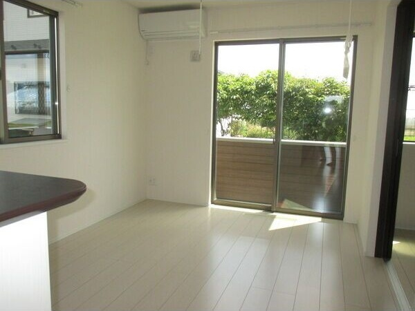 ラ・フェリーチェの居間・リビング