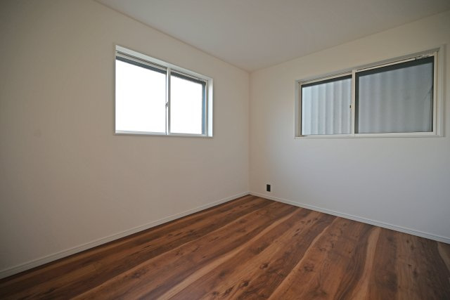 尼崎市大庄北5丁目新築戸建の洋室|1階納戸-5.6帖-