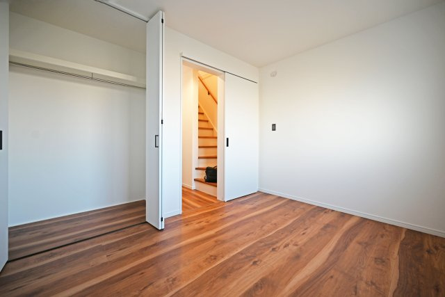 尼崎市大庄北5丁目新築戸建の洋室|1階納戸-5.6帖-