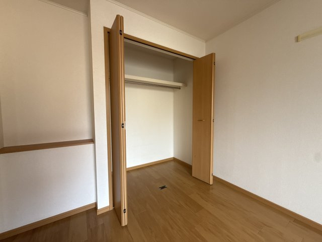 クール・ヴィヴァーチェＢの収納