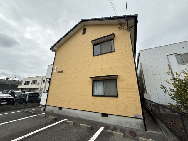 ハイツ岡本の外観