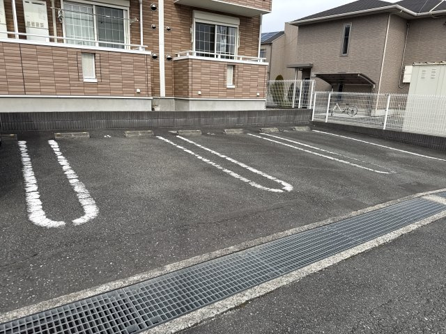ｓｏｕｔｈ　ｗｅｌｌの駐車場