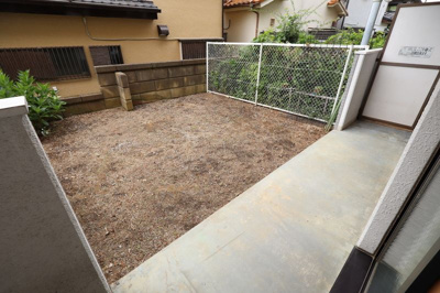 【庭】 | アーバン貫井 | 簡単な家庭菜園も楽しめるお庭です