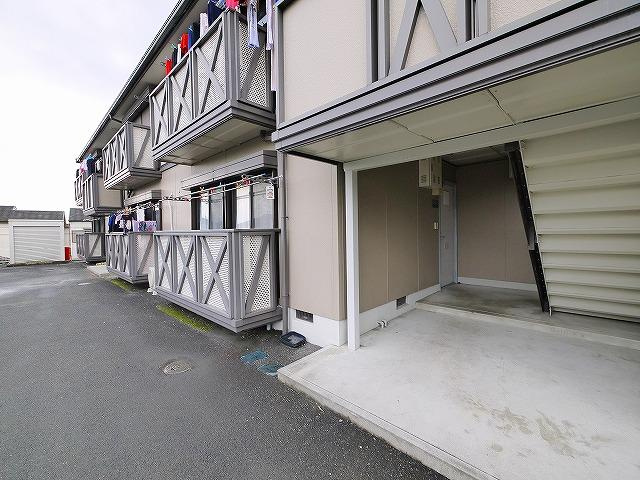 パストラル（額田部北町）のエントランス|毎日通るエントランスはこのようになっています