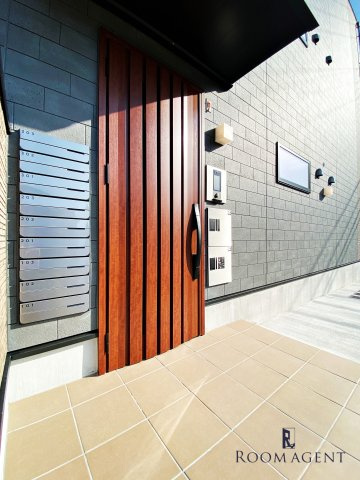 Precious庄内通のエントランス