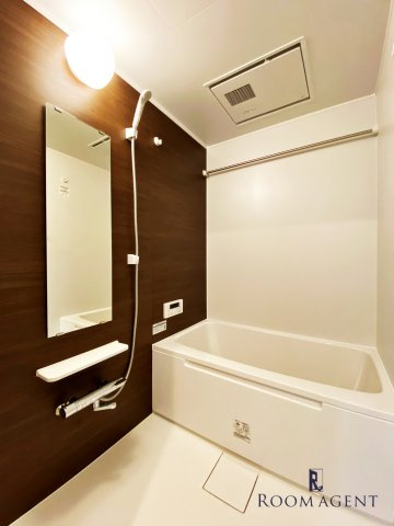 Precious庄内通の浴室