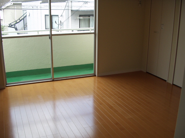 板倉ビルの居間・リビング