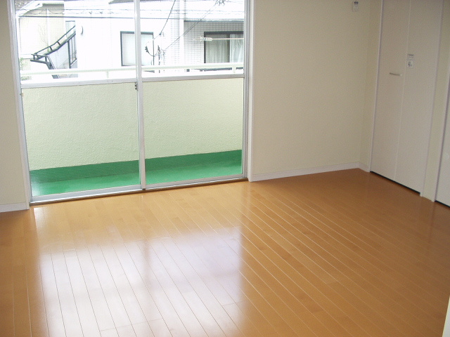 板倉ビルの居間・リビング