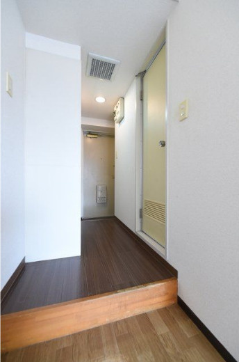 スカイコート世田谷第4　駅近　分譲　IHコンロの玄関