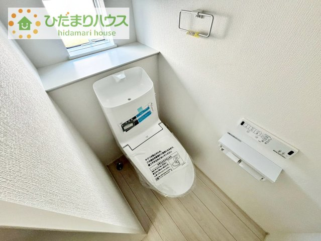 【トイレ】 | 我孫子市新木野4丁目24-2期　新築戸建 | トイレは1F、2F共に完備！取り合いになることがありませんね(^^)/