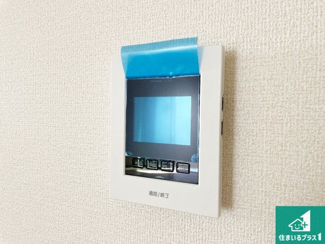 ●29(土)30(日)現地案内可能！　奈良市南京終町　ラスト1邸の防犯設備|カラーモニターインターホン！声だけでなく来訪者の姿や顔がモニターで確認できるので、小さなお子様がいらっしゃるご家庭でも安心できます！
