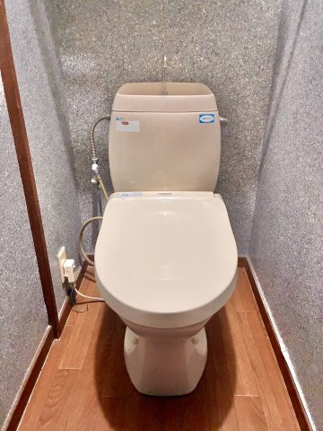 神戸市垂水区舞子台1丁目のトイレ|窓付きの明るいトイレ♪