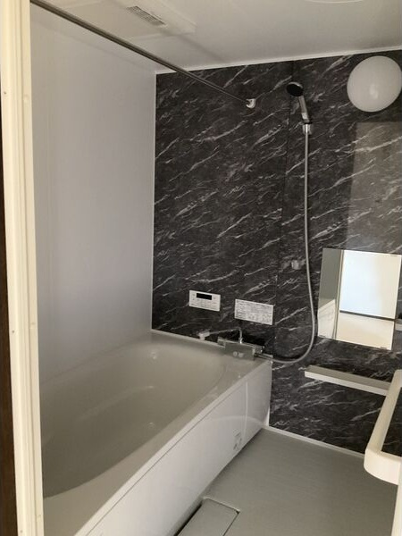 ヴィラージュ海老島Aの浴室