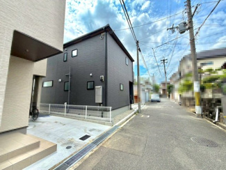 【前面道路含む現地写真】 | 西野　新築一戸建