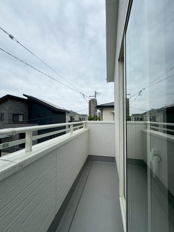 ーBloomーブルームー小倉南区津田新町1丁目4期　【小倉南区　新築戸建て】のバルコニー|日当たり良好なバルコニー♪