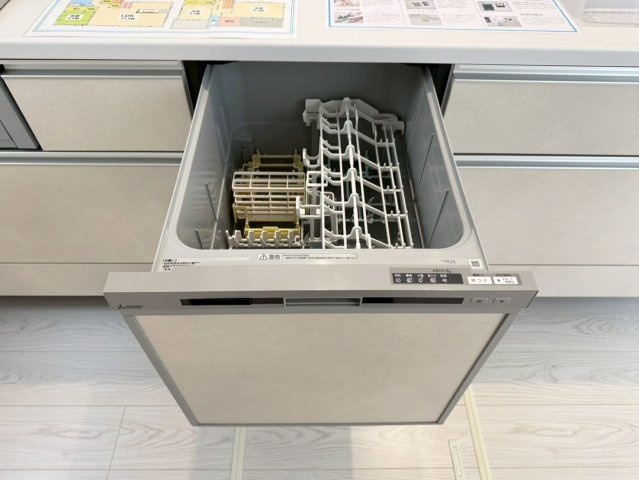 ーBloomーブルームー小倉南区津田新町1丁目4期　【小倉南区　新築戸建て】のキッチン|家事の時短にもなる食器洗い洗浄機　【小倉南区　新築戸建て】