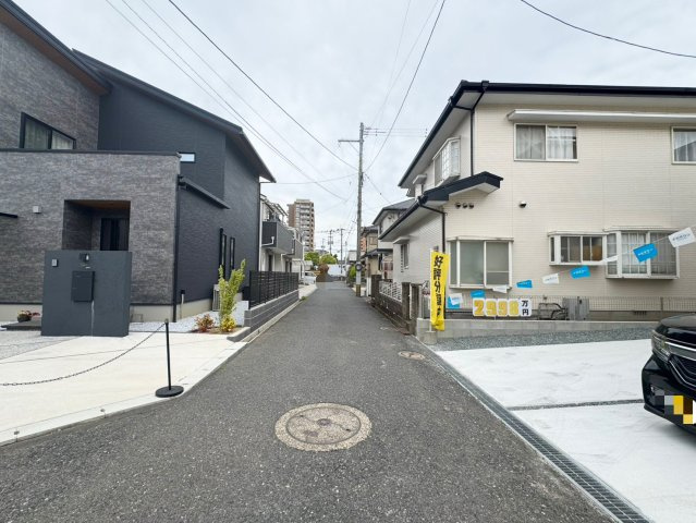 ーBloomーブルームー小倉南区津田新町1丁目4期　【小倉南区　新築戸建て】の前面道路含む現地写真|ーBloomーブルームー小倉南区津田新町1丁目4期　【小倉南区　新築戸建て】