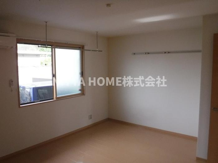 ゴマリ　ジャーディンの寝室|室内物干し設置しています！