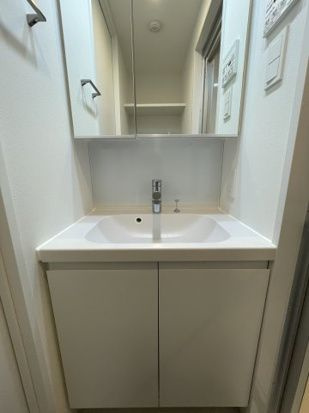 SYFORME　MONZEN-NAKACHOの独立洗面台