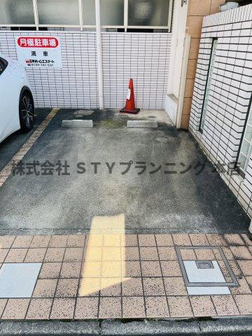 仲介手数料0円！アンナマリーの駐車場