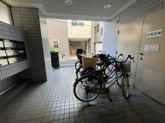 【エントランス】