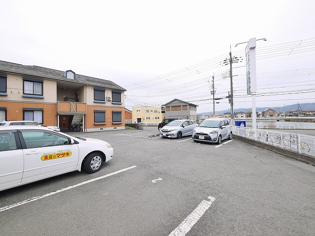 グリーンハイツ箕山の駐車場