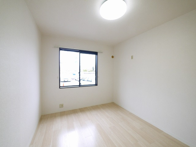 グリーンハイツ箕山の洋室