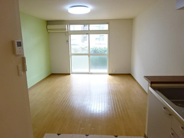 ラ・メゾン２１の内装|洋室(北側から)（イメージ）