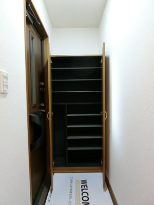 【収納】 | グランシャリオ堀川B棟 | イメージC102号室の写真（反転あり）