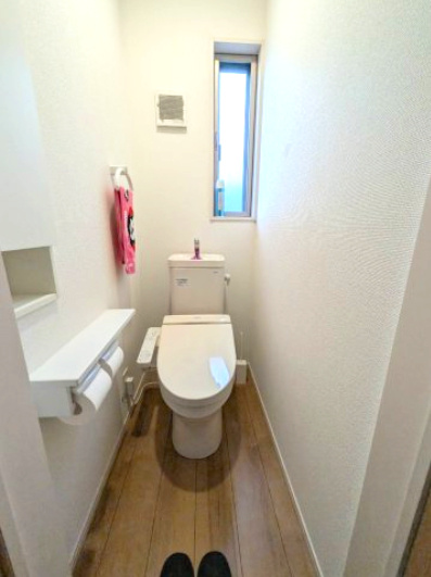 和泉市春木町2階建て角地（南松尾はつが野学園校区）のトイレ|2Fトイレ