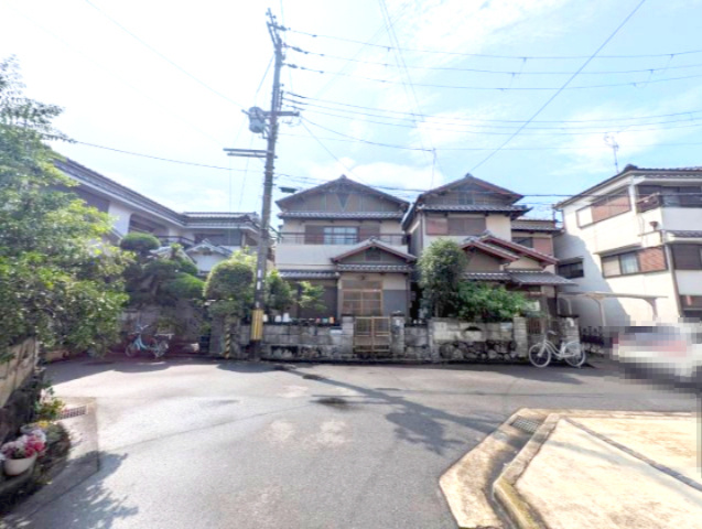 和泉市寺門町1丁目戸建の前面道路含む現地写真|前面道路含む現地写真です