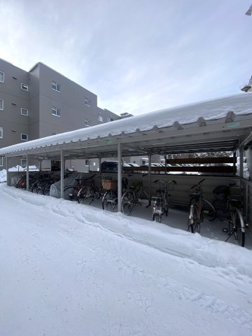 山の手ガーデンハイツA棟の駐輪場