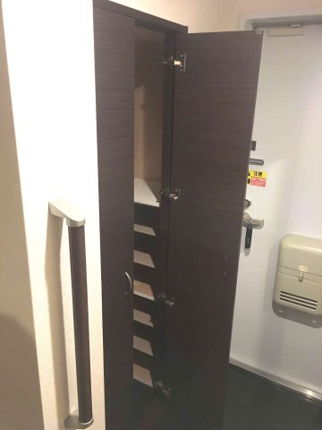 クレイノアレキサンドライトの玄関