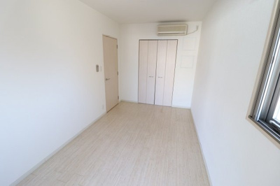 【寝室】 | AVANTI