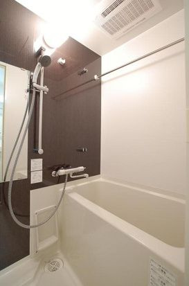 ステージファースト根岸の浴室