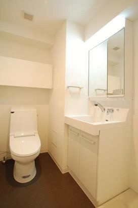 ステージファースト根岸の独立洗面台