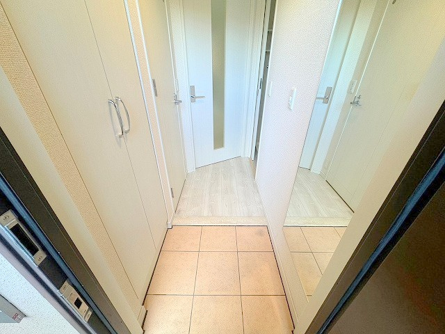 CITY SPIRE十三東の玄関