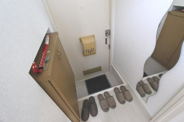 グリーンビューハウスＢ棟の玄関